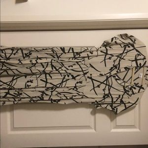 Mid-length lightly worn dress with pockets